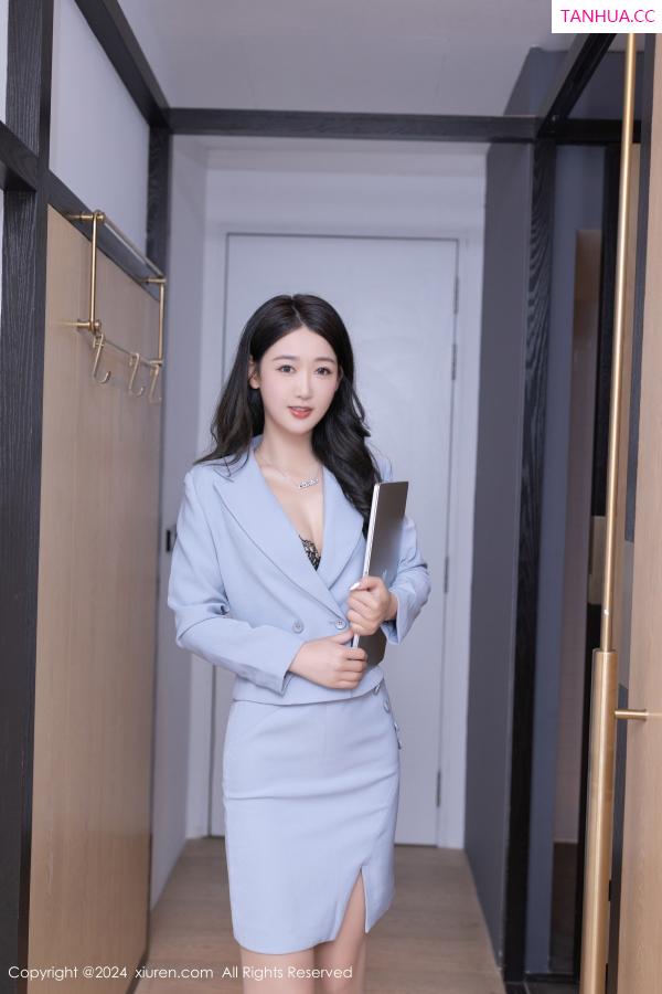 唐安琪  [XiuRen]高清写真图 2024.07.29 No.8935 唐安琪 律师OL第6张图片